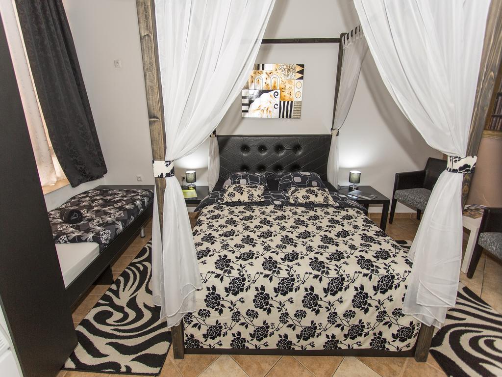 Apart Hotel Kalonis Skopje Quarto foto