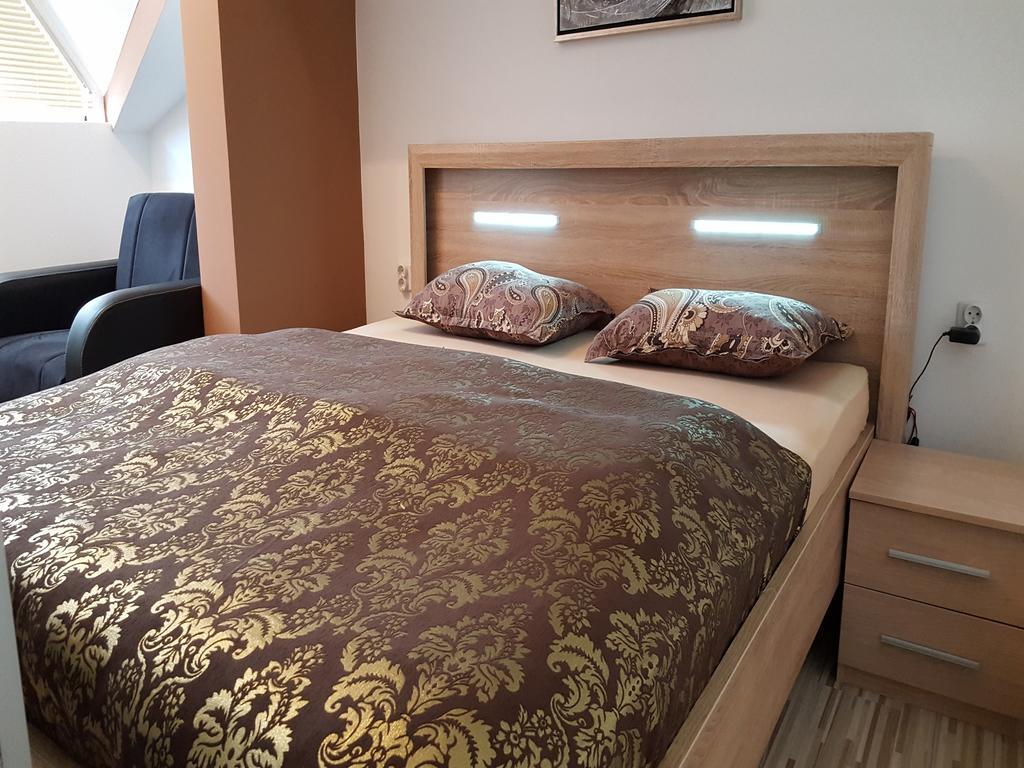 Apart Hotel Kalonis Skopje Quarto foto
